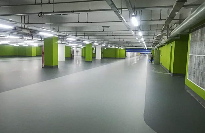 公建系列：无溶剂环氧自流平加哑光聚氨酯罩面地坪系统